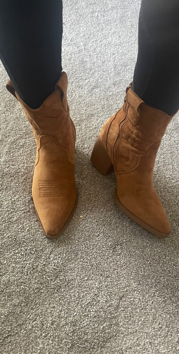 Suede ankle cowboy boots - Tan