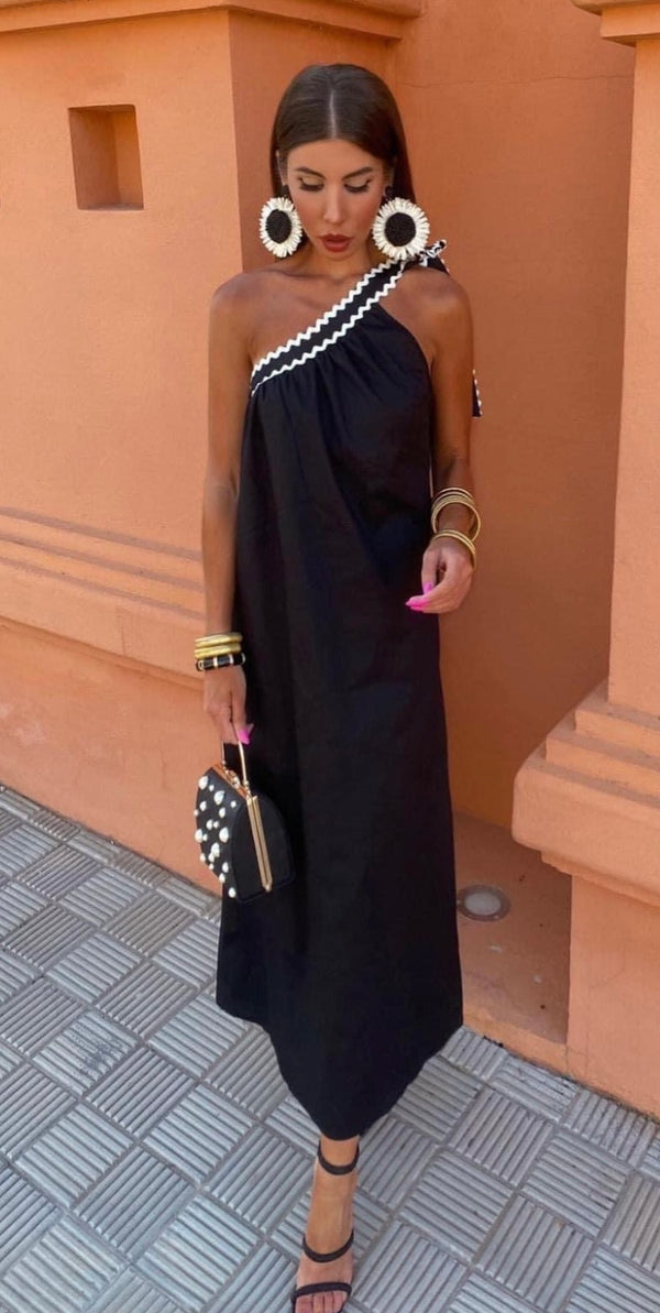 Shoulder tie maxi dress - black