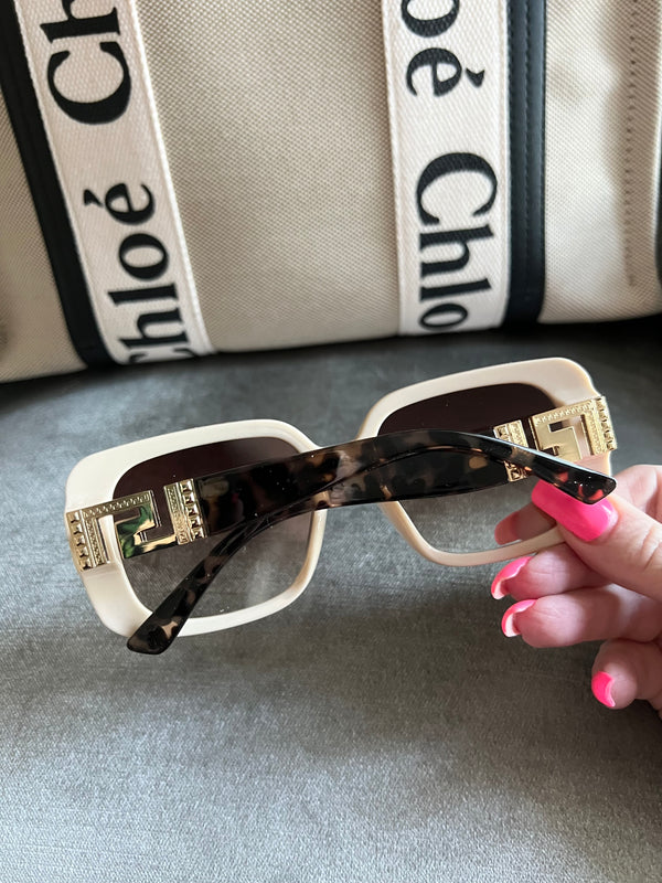 Oversized chic women’s sunglasses - cream