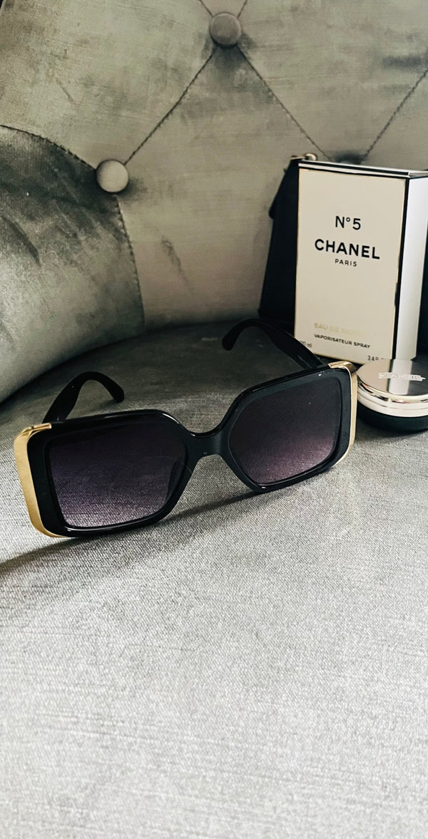 Oversized gold detail sunglasses - Black