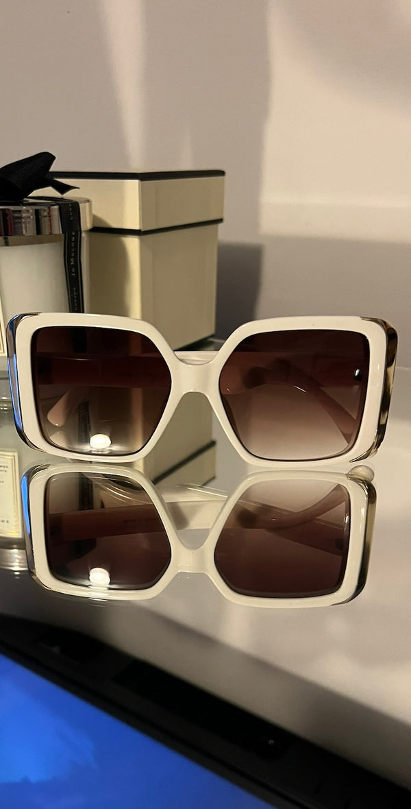 Oversized gold detail sunglasses - cream